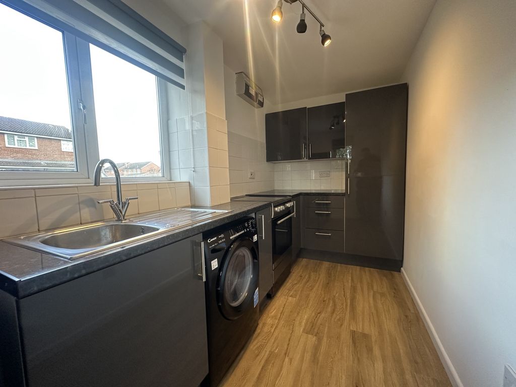 Property photo 2 of 13 Kitchen