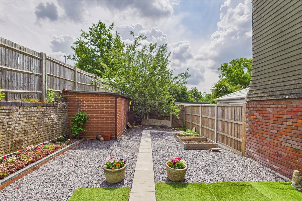 Property photo 3 of 13