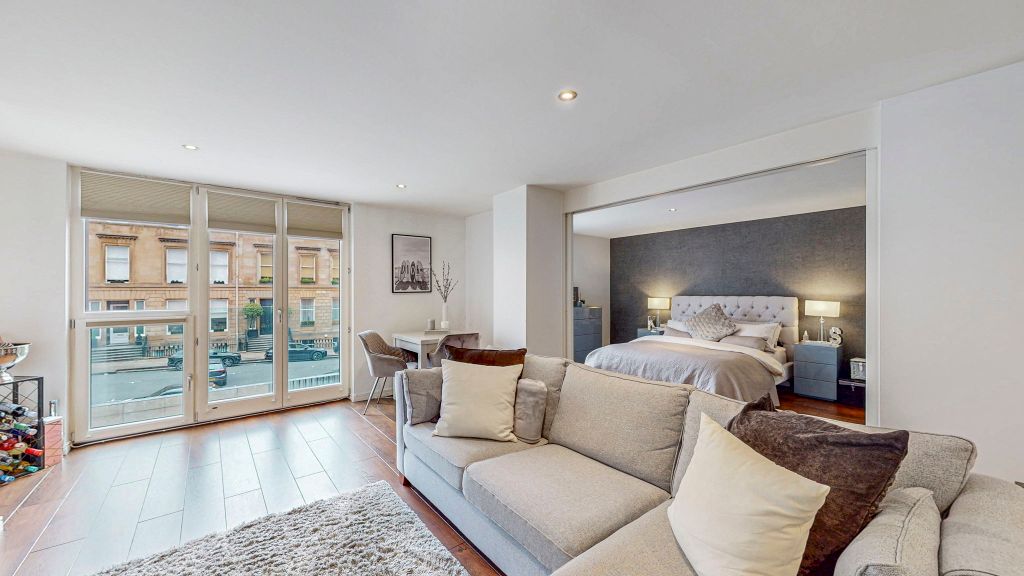 Property photo 2 of 17 21-Web-Or-Mls-10 Park Circus Place Flat 1.5_12