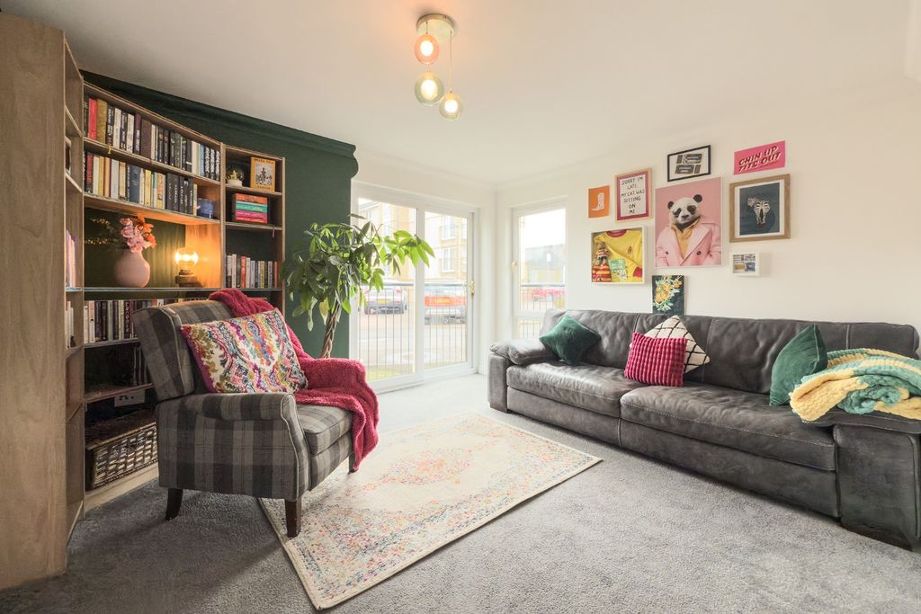 Property photo 3 of 15 4427287