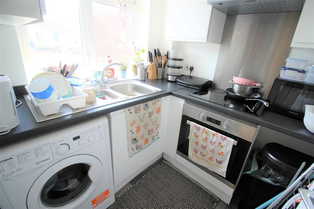 Property photo 2 of 5