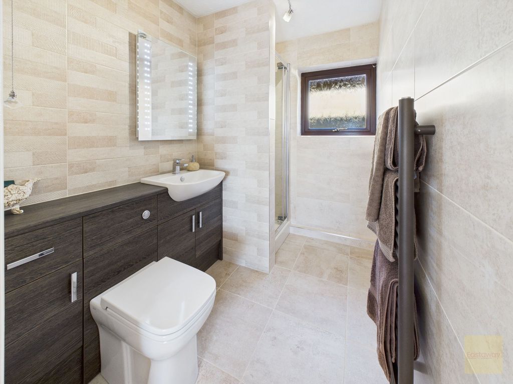 Property photo 3 of 28 Principal En-Suite