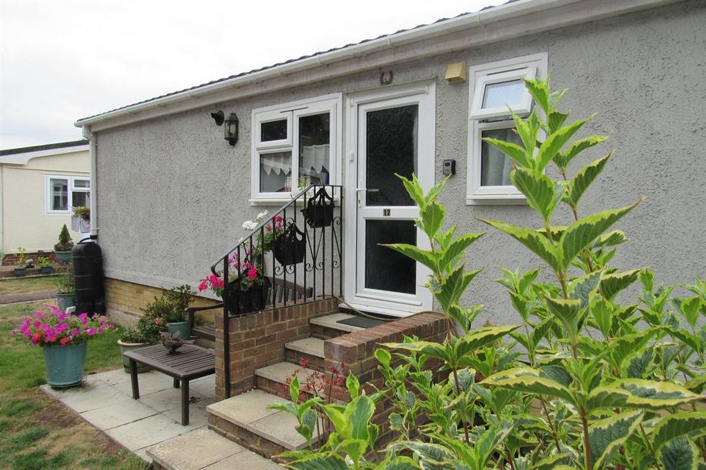 Property photo 3 of 18