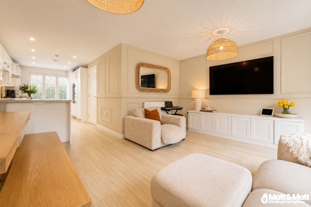Property photo 2 of 12 4880193