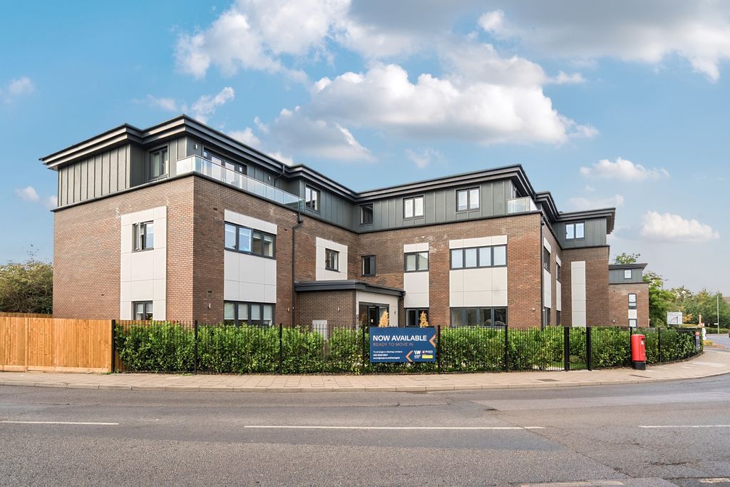 Property photo 1 of 7 1511833-2-6A8F2c7...