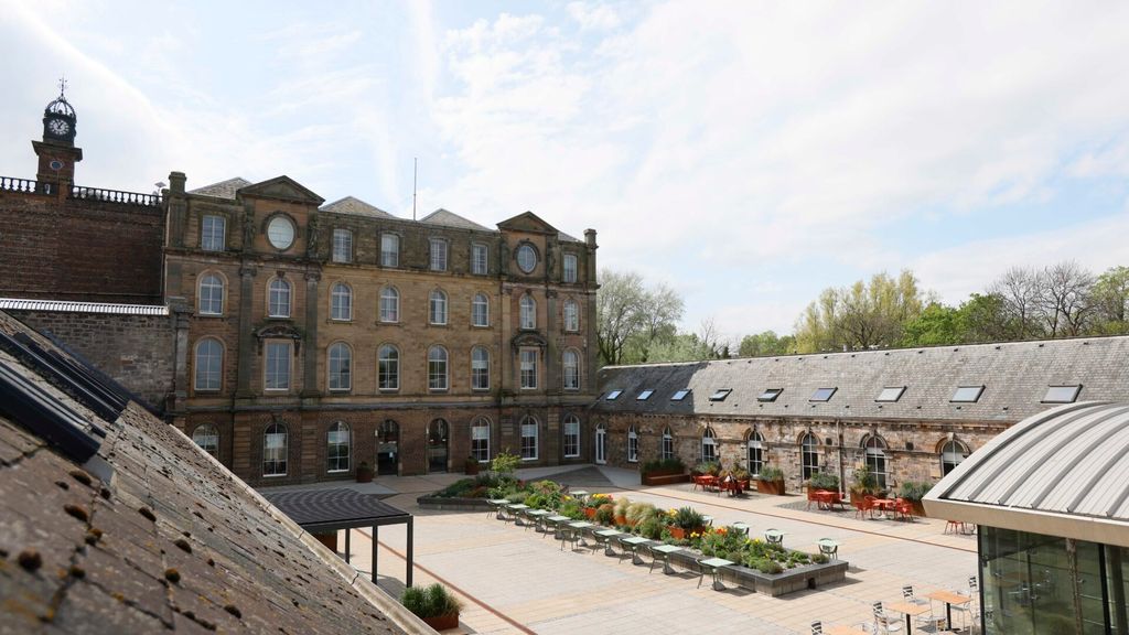 Property photo 1 of 8 Eskmills 10