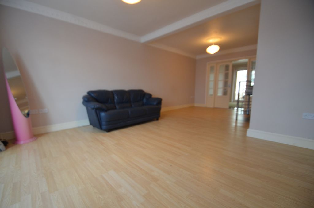 Property photo 3 of 17 Dsc_0342