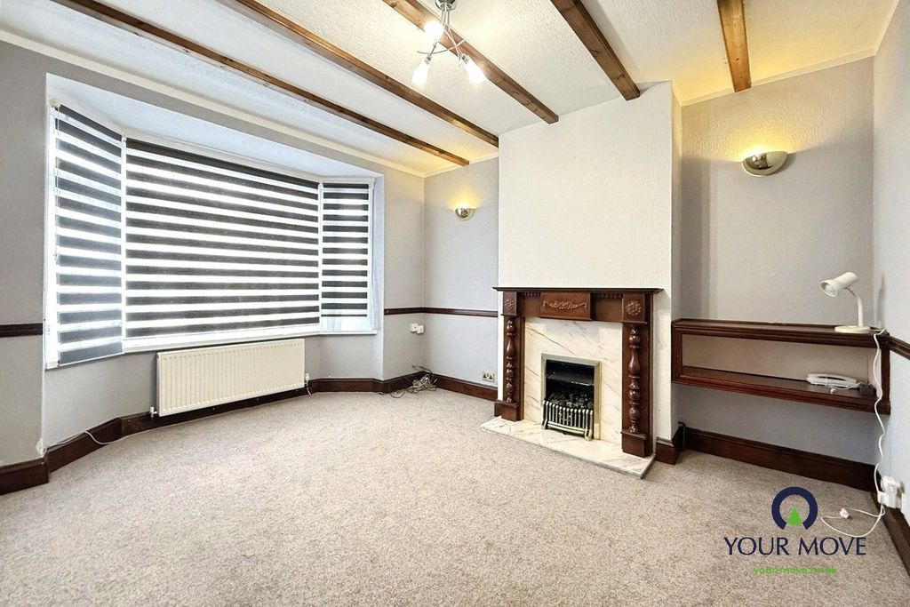 Property photo 2 of 13 Lounge