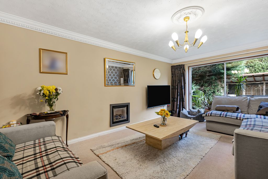 Property photo 2 of 23 Living Room