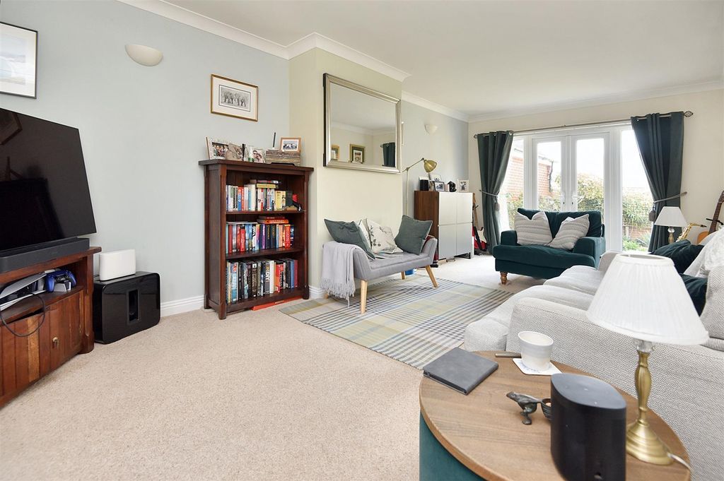 Property photo 2 of 12 Sitting Room