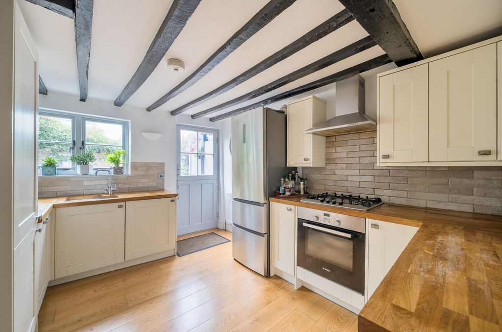Property photo 2 of 23 1353535-14-68Cbd2...