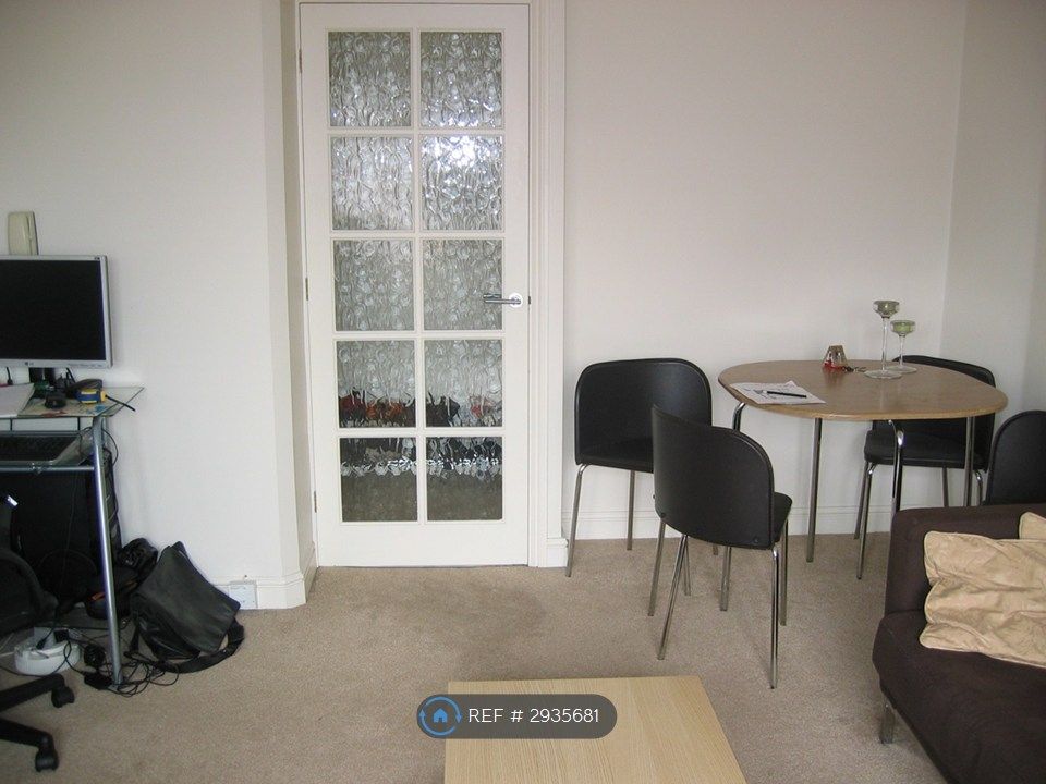 Property photo 2 of 7 Lounge