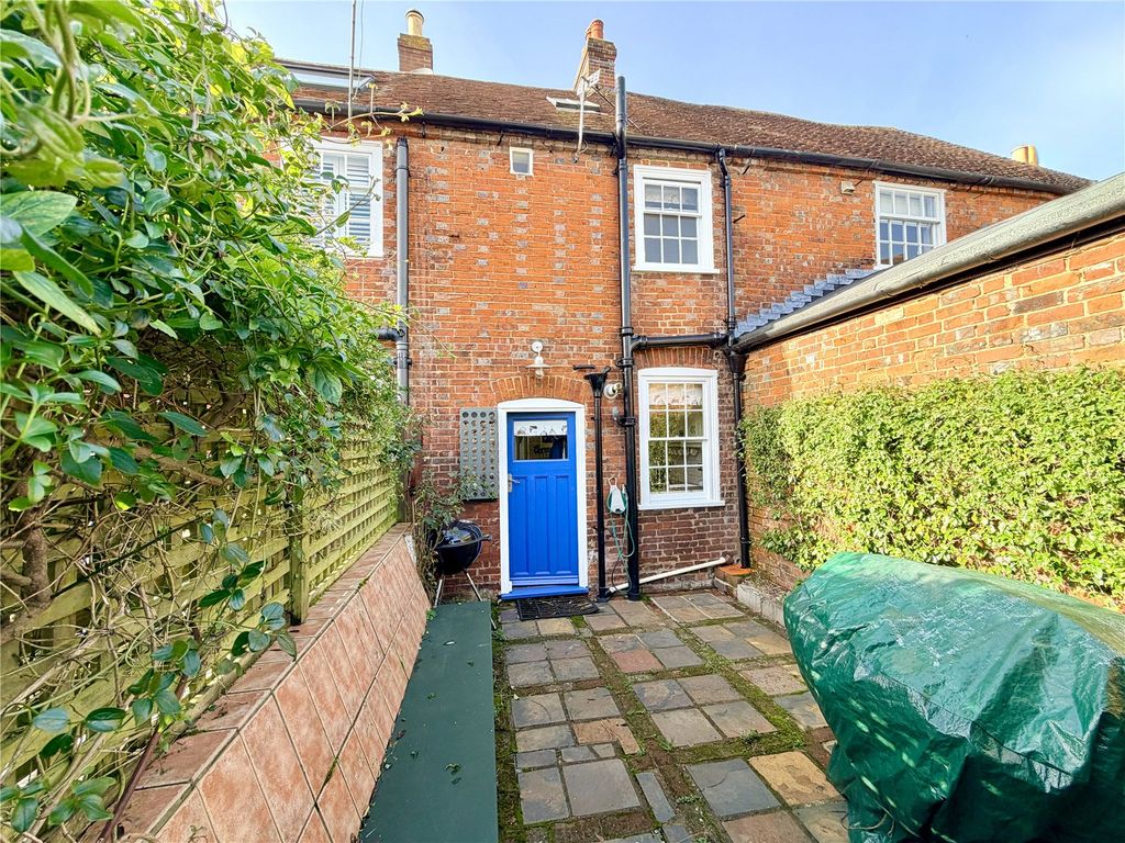Property photo 2 of 12 Picture No. 11