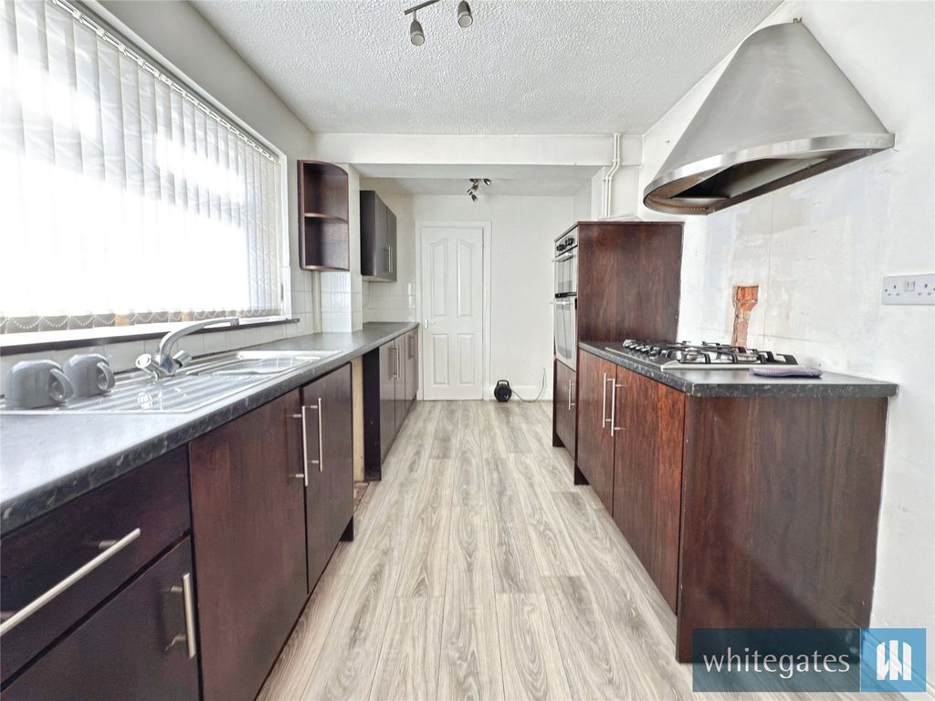 Property photo 2 of 15 Picture No. 31