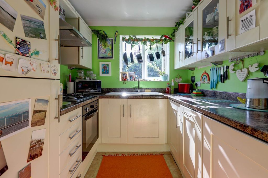 Property photo 3 of 13