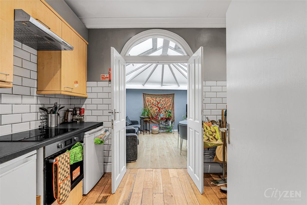 Property photo 3 of 23 Kitchen