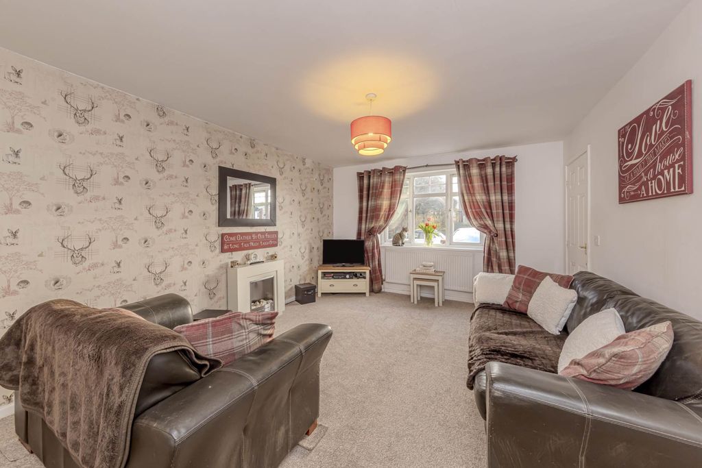 Property photo 3 of 29