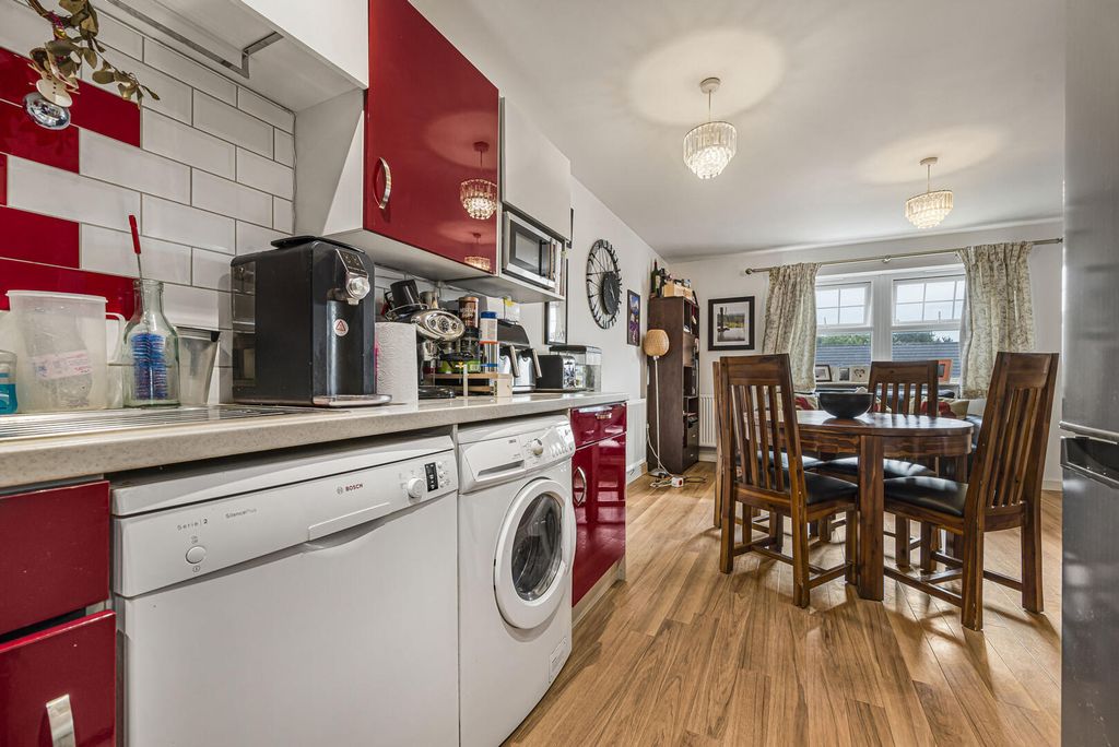 Property photo 3 of 12 Kitchen
