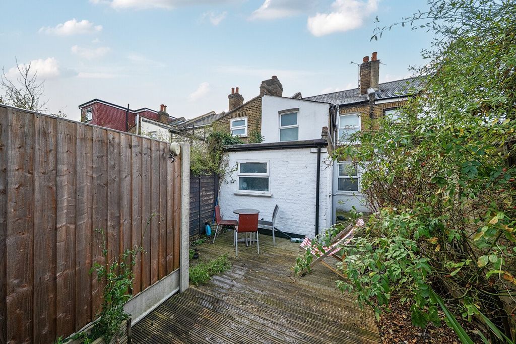 Property photo 3 of 20 Picture 3