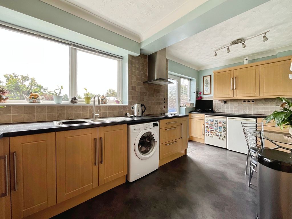 Property photo 2 of 22 Img_6946