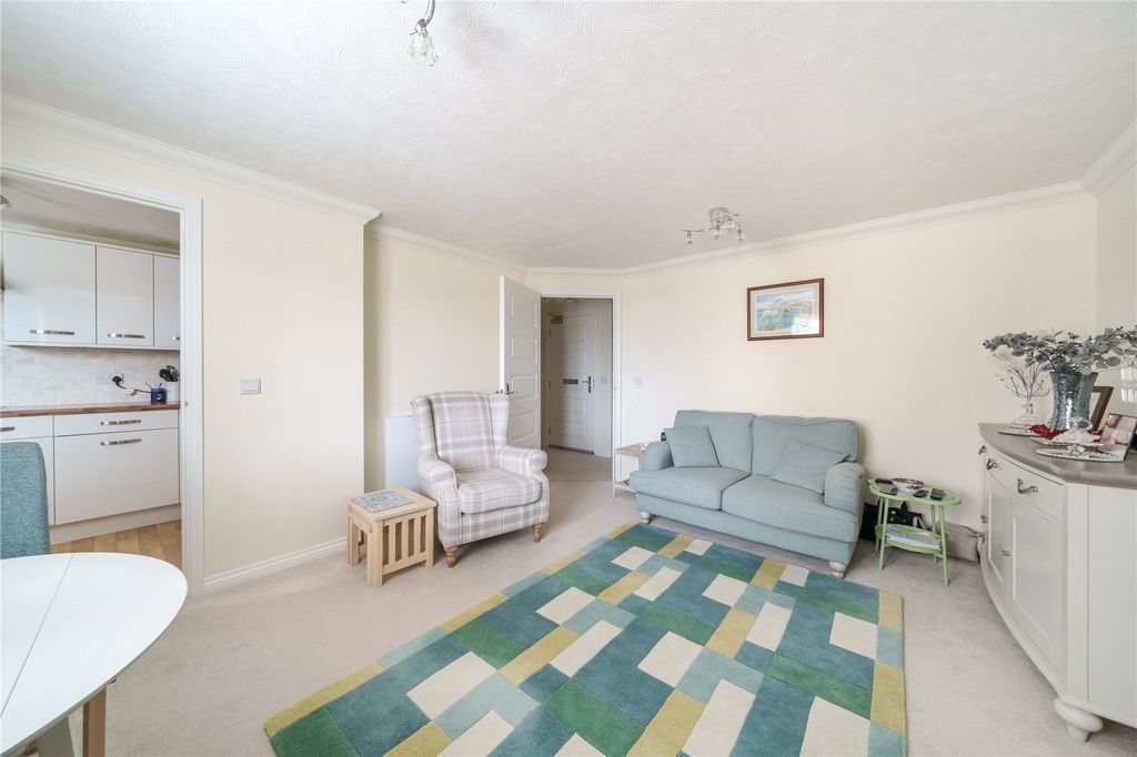 Property photo 3 of 9 Picture No. 06