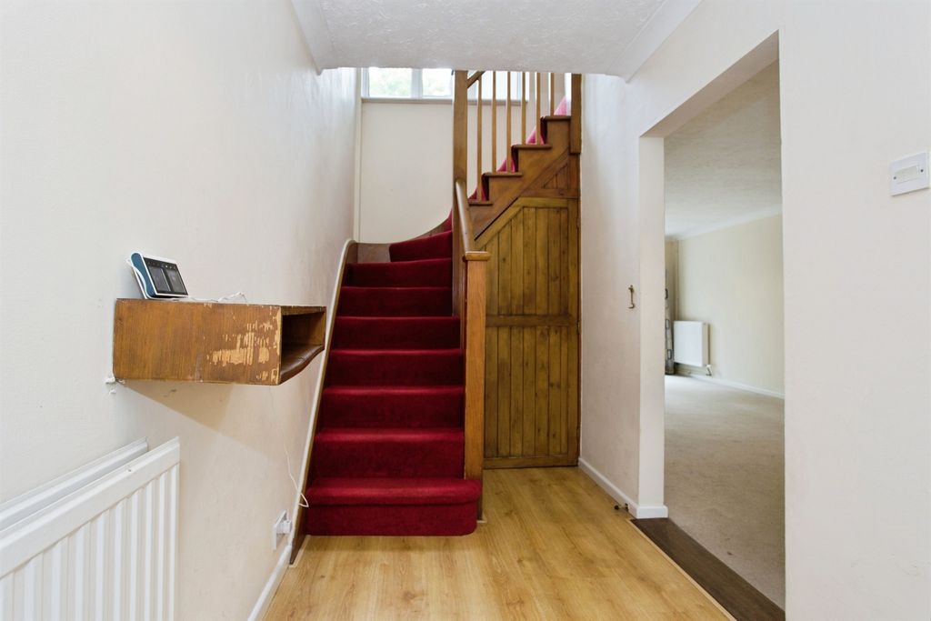 Property photo 3 of 19