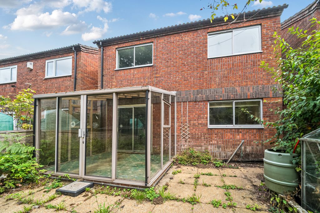 Property photo 2 of 12 2