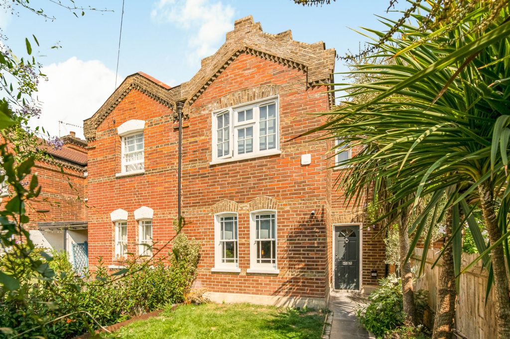 Property photo 1 of 18