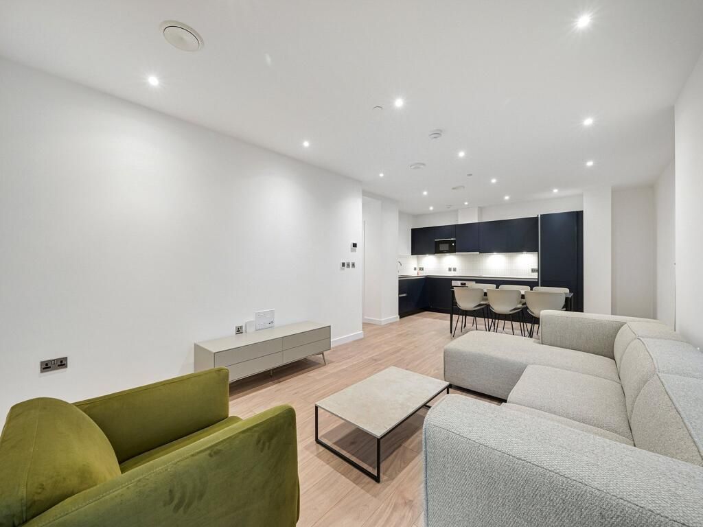 Property photo 1 of 4 2 Bed Flat To Rent Burlington Rd, London Kt3