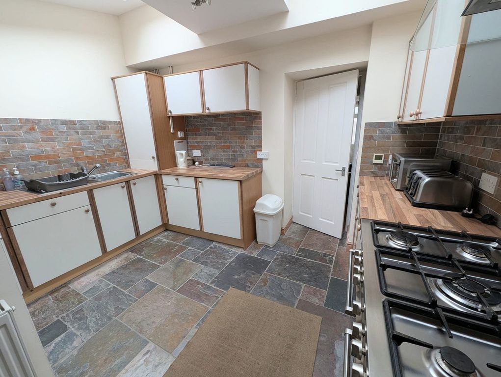 Property photo 3 of 17 Not Specified