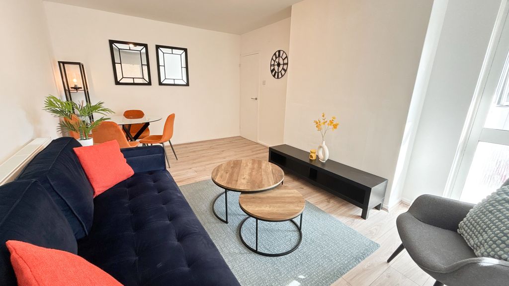 Property photo 2 of 14