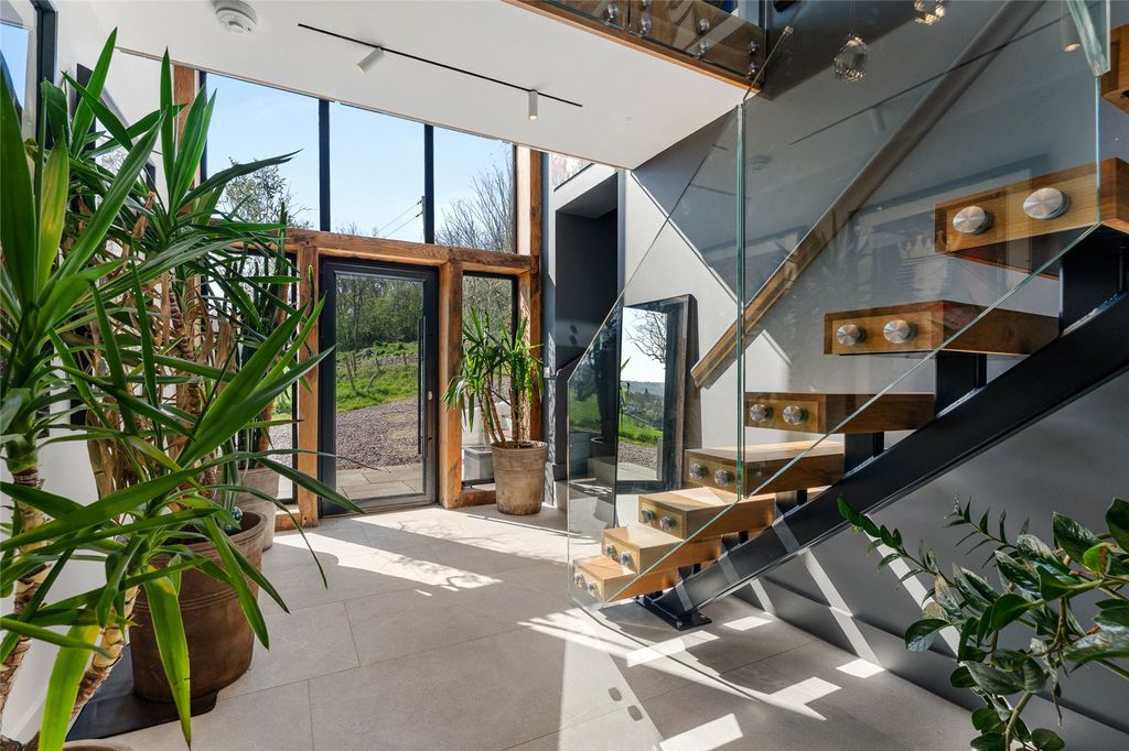 Property photo 2 of 31 Hallway