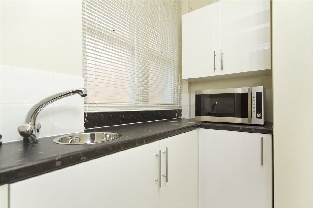 Property photo 2 of 7 Picture No. 08