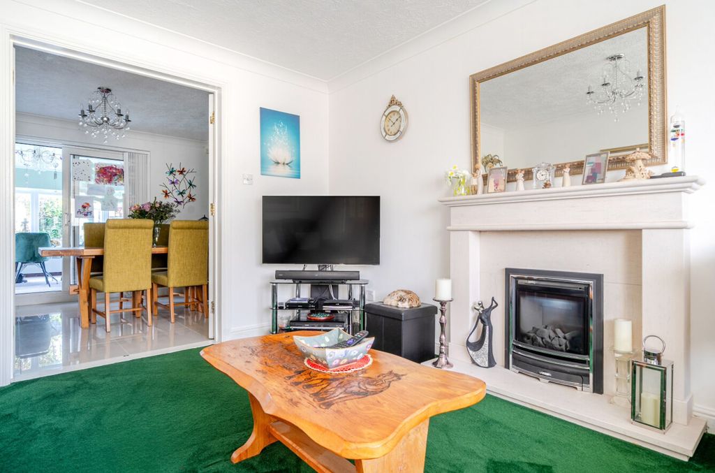 Property photo 3 of 16