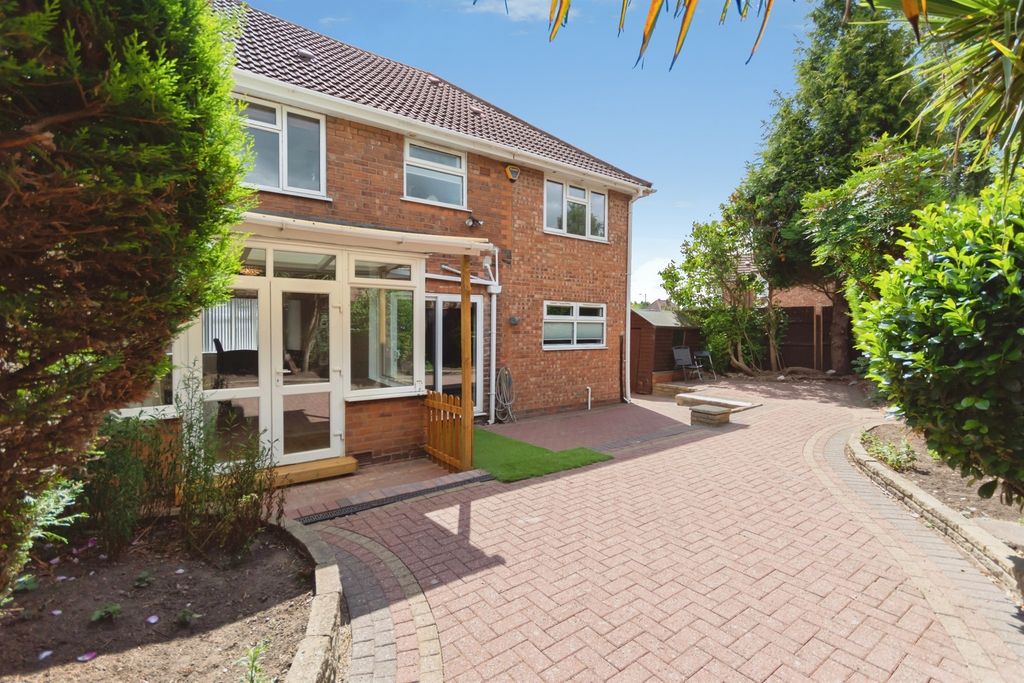 Property photo 2 of 30