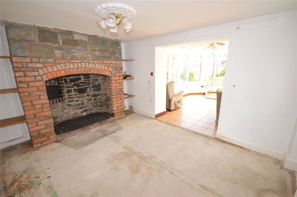 Property photo 2 of 25 Picture No. 03