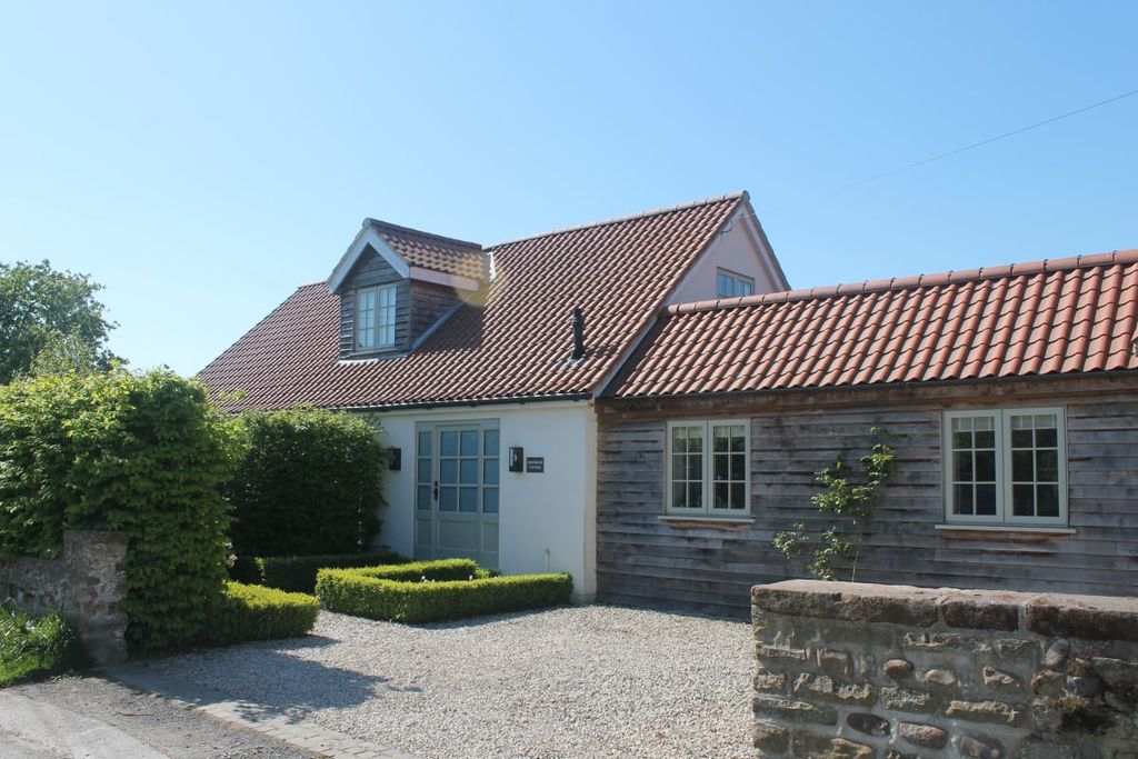 Property photo 1 of 30
