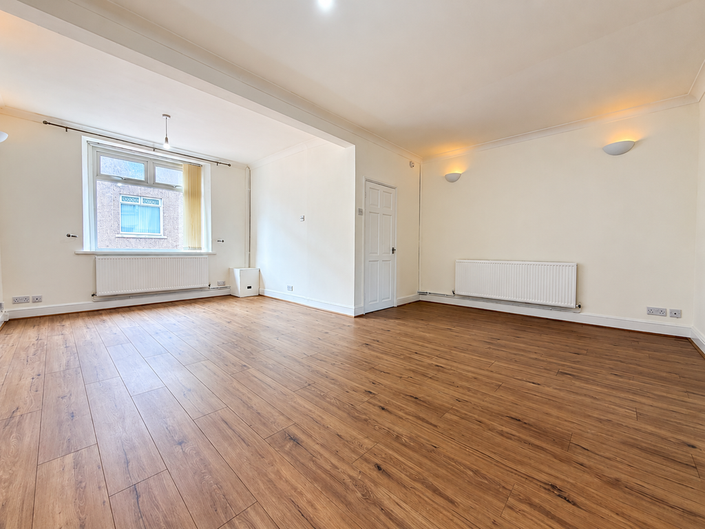 Property photo 3 of 16 087C682D-1Fb6-4126-A6Bb-2A0F9Ec21210