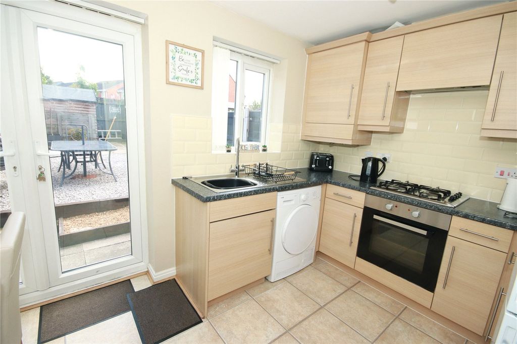 Property photo 3 of 10 Picture No. 12