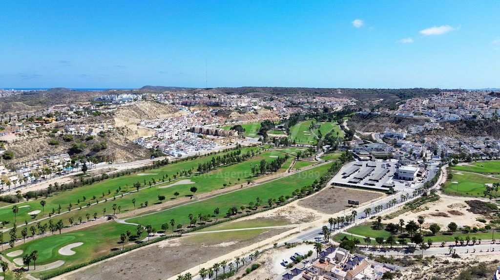 Property photo 2 of 52