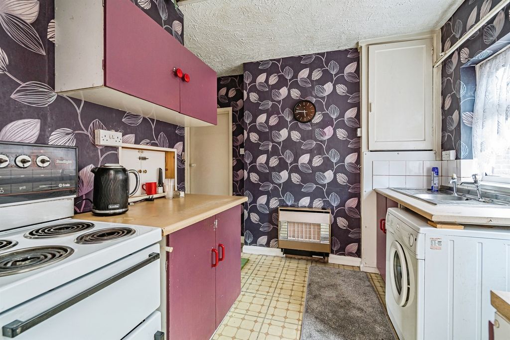 Property photo 2 of 14