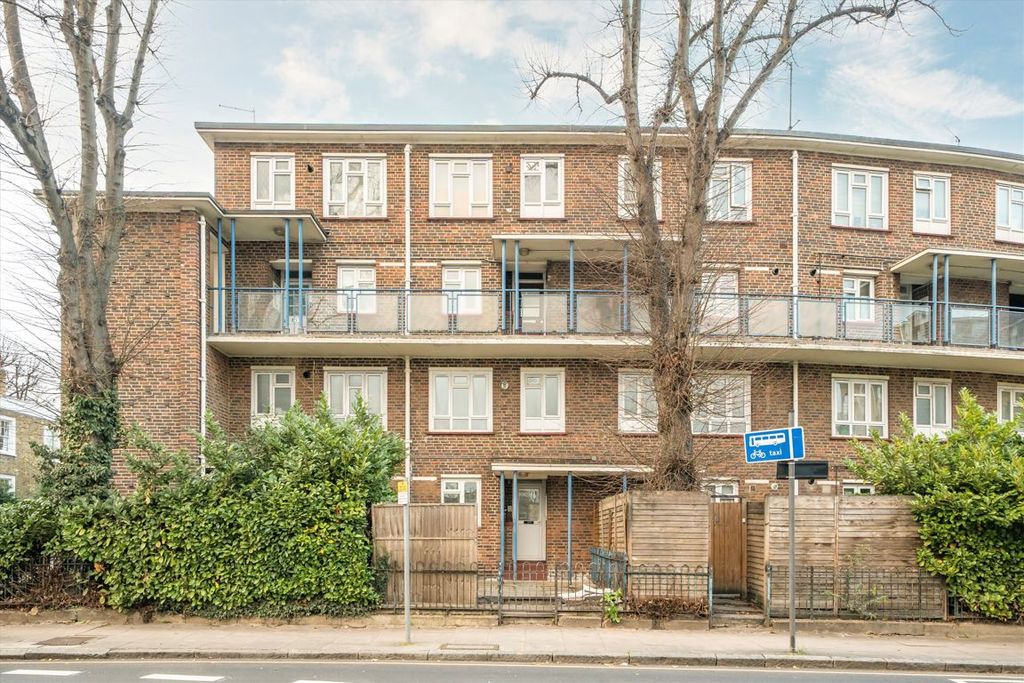 Property photo 1 of 8