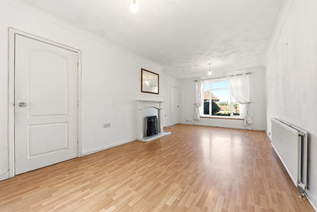 Property photo 3 of 13 Living Room