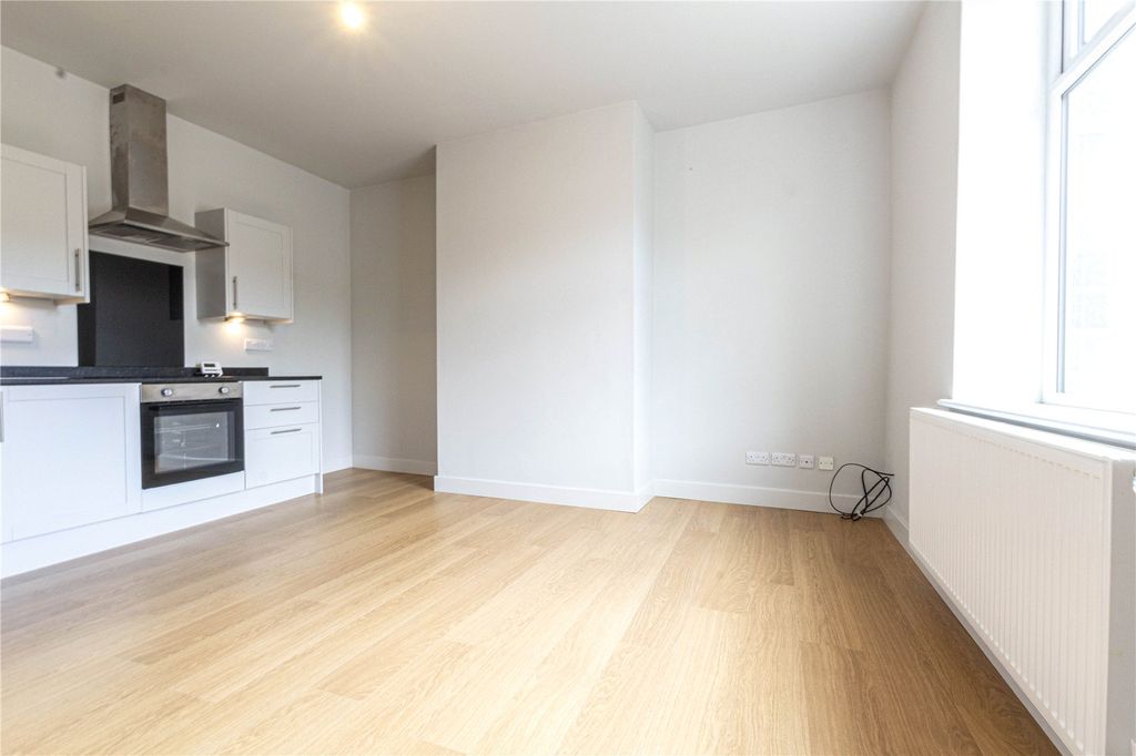 Property photo 2 of 22 Living Kitchen