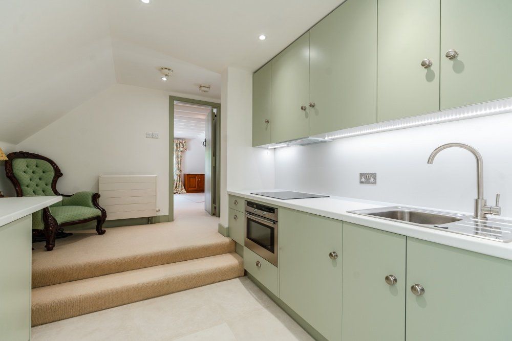 Property photo 3 of 16 Kitchen2