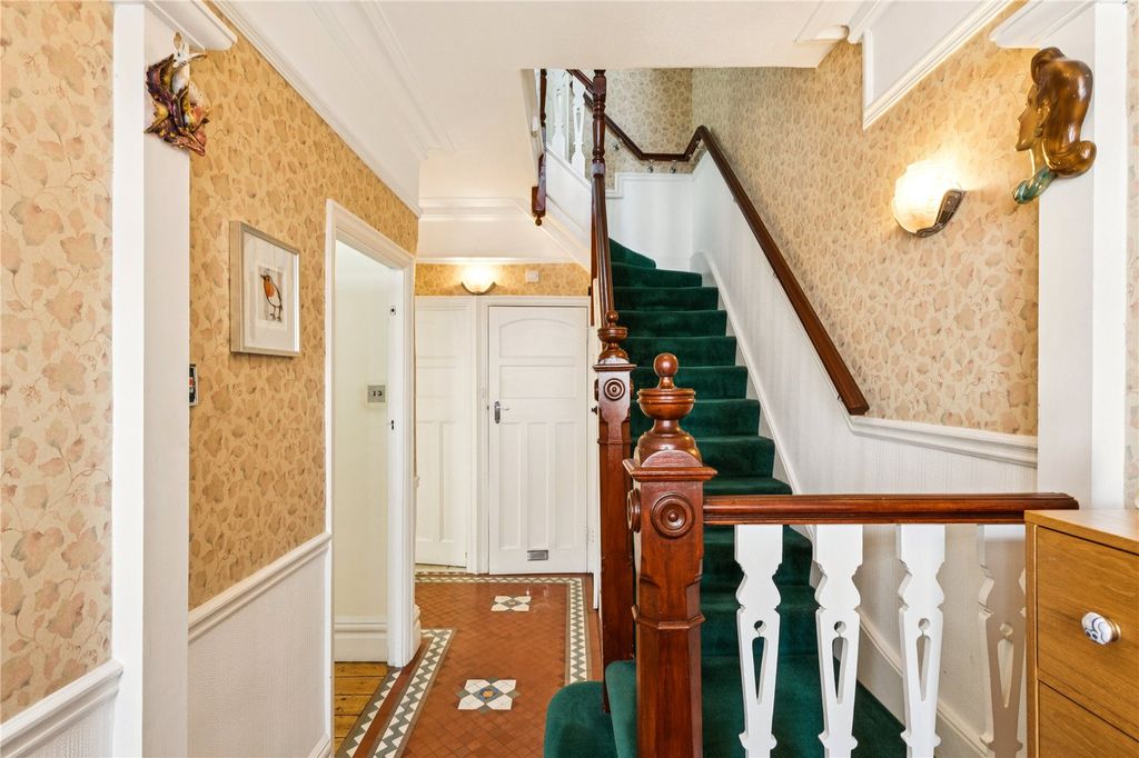 Property photo 2 of 17 Picture No. 21