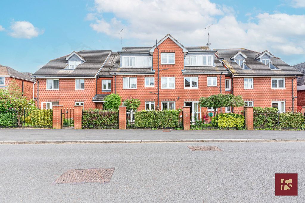 Property photo 1 of 16