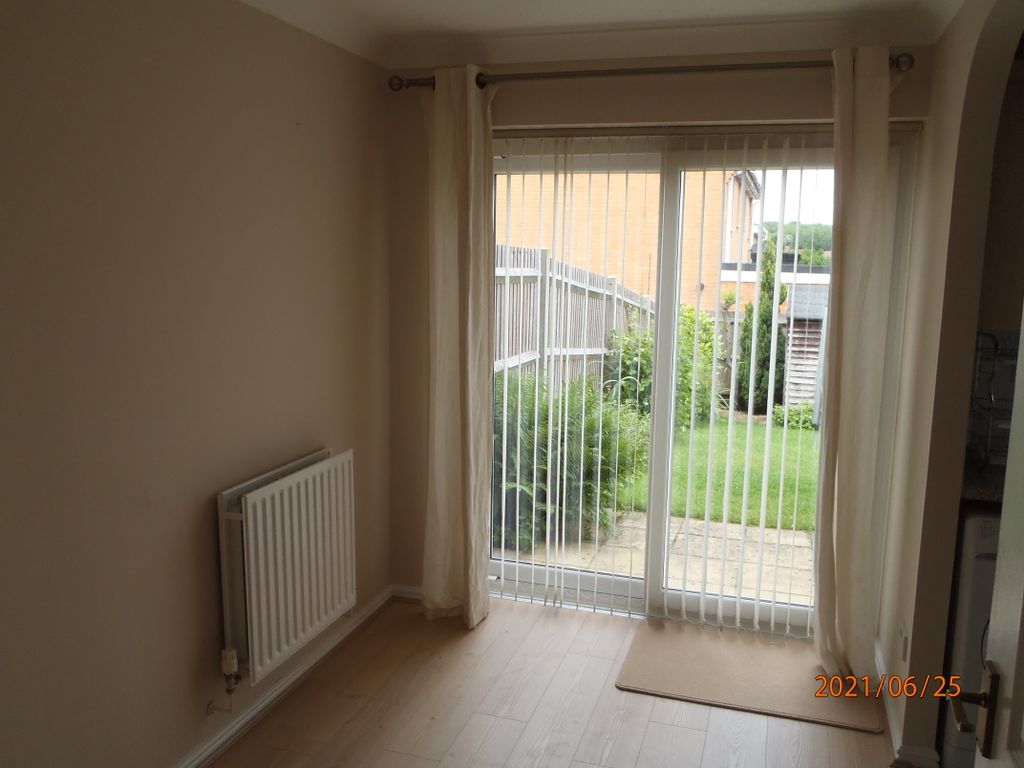 Property photo 3 of 8 Dining Area