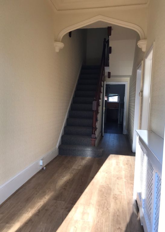 Property photo 2 of 30