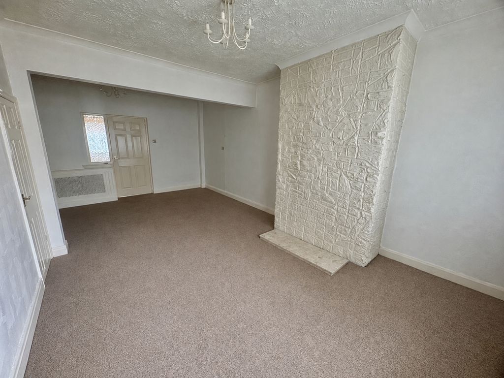 Property photo 2 of 8 70Aff768-9Ace-48De-B3Fc-Ced0E88407Fc